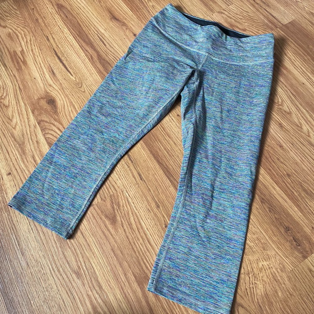 Lucy Studio Multi-Colored Hatha Capri Leggings